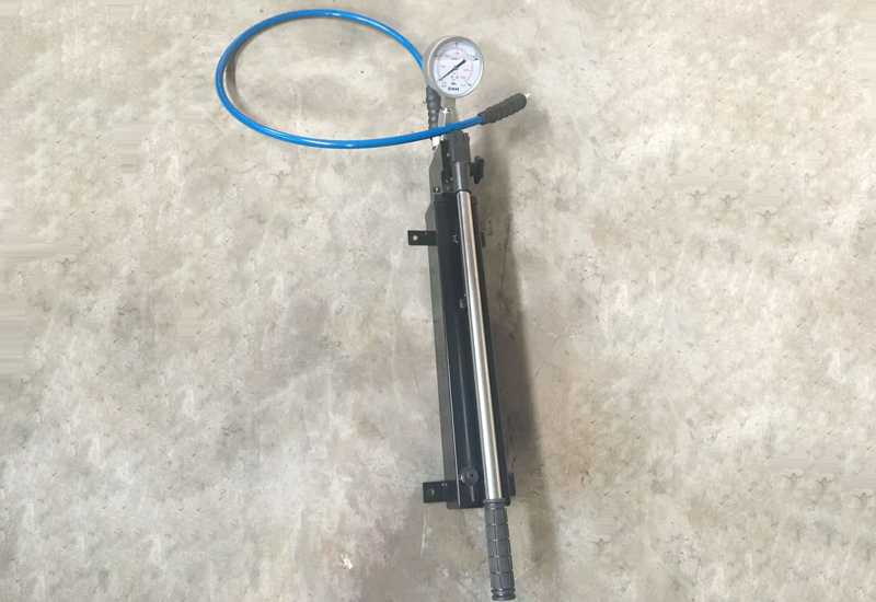 超高壓手動(dòng)泵